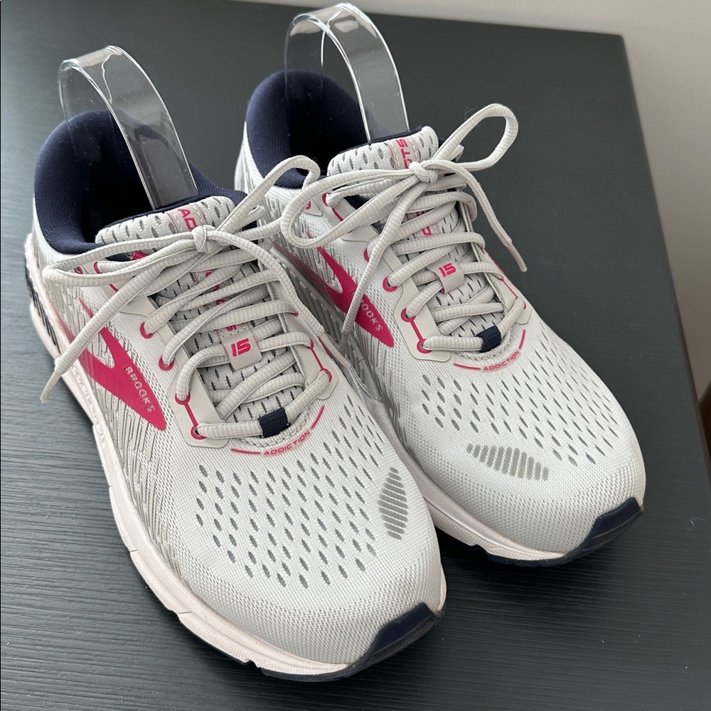 BROOKS Addiction GTS Running Shoe Light Gray/Navy/Rose SIZE 9.5 Narrow (2A) EUC